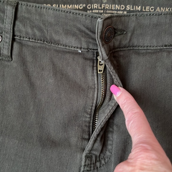 NWT Chico’s Slimming Paisley Hem Ankle Jeans - Picture 3 of 13